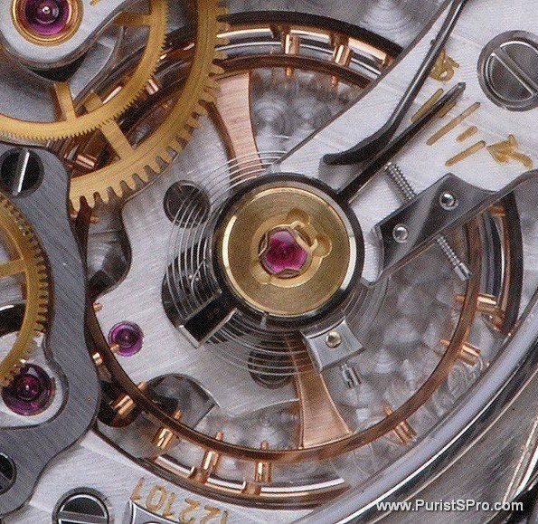 The Montblanc double regulator found on all its Minerva Villeret